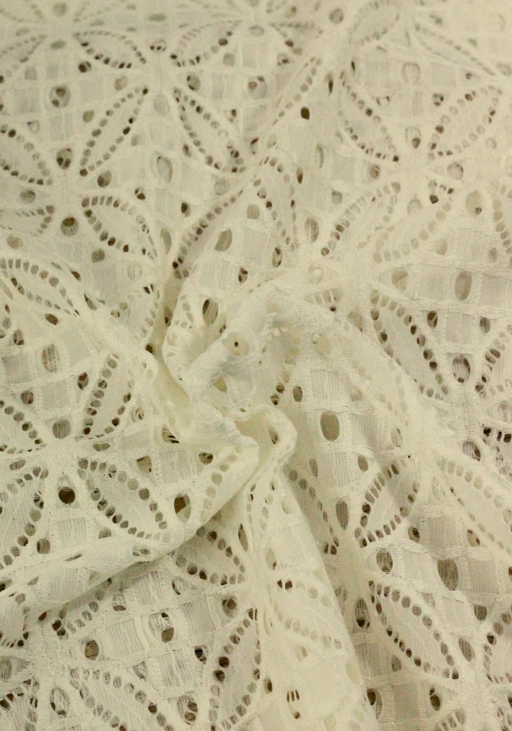 Tissu guipure - ivoire